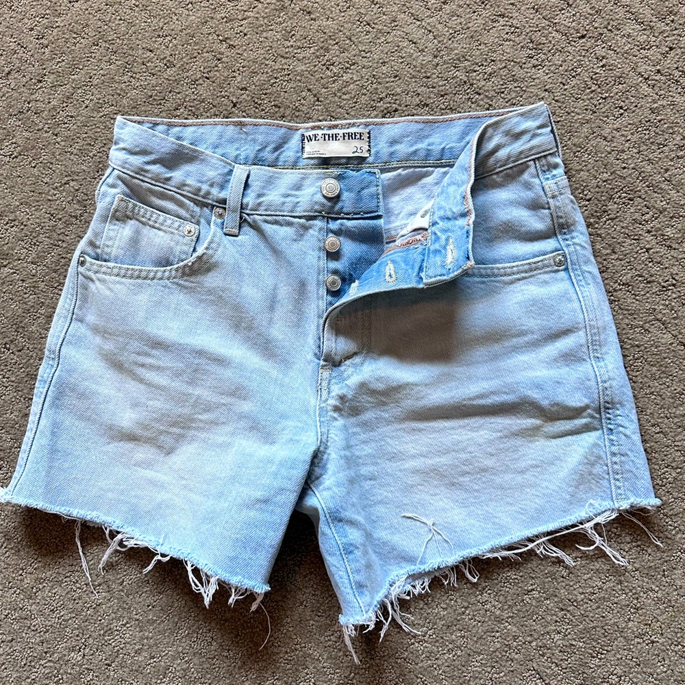 Free People cut off shorts. Lights denim size 25.